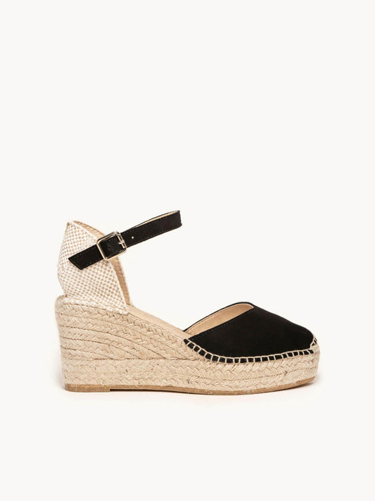 Jara Cuña Media Plataforma Ante Negro