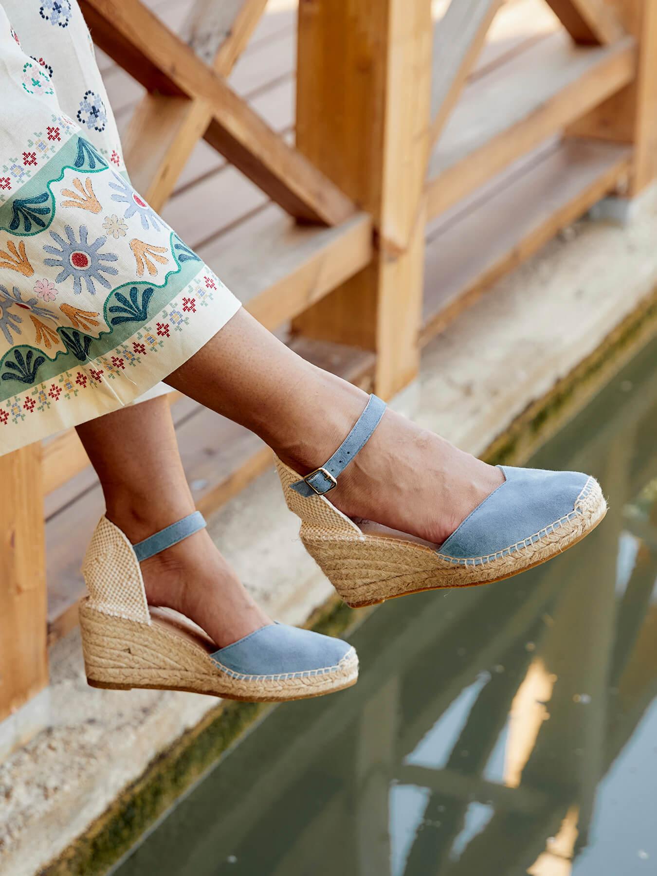 Jara cuña 7 cm en ante azul tipo jeans