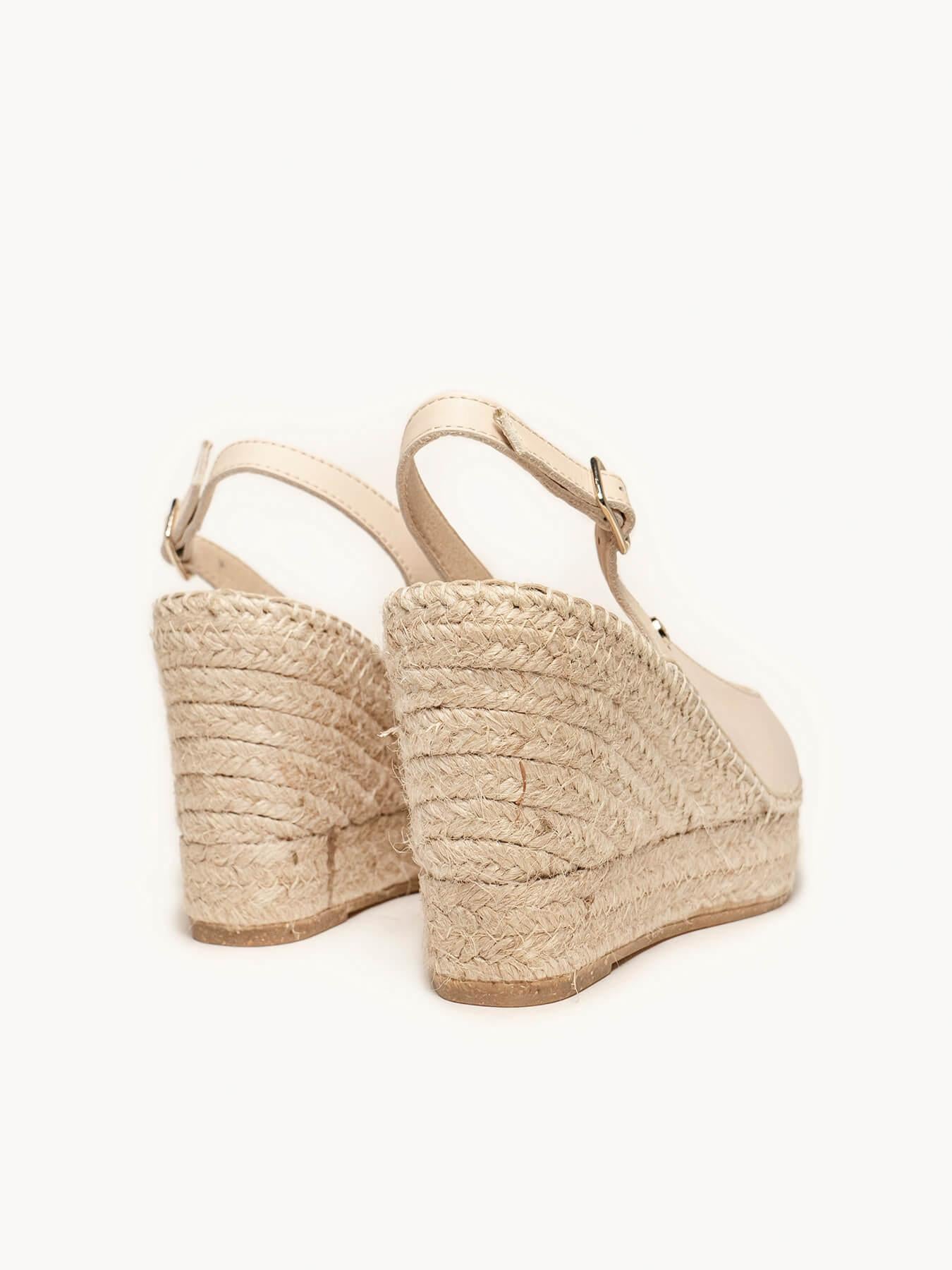 Clavel Cuña Alta Napa Arena