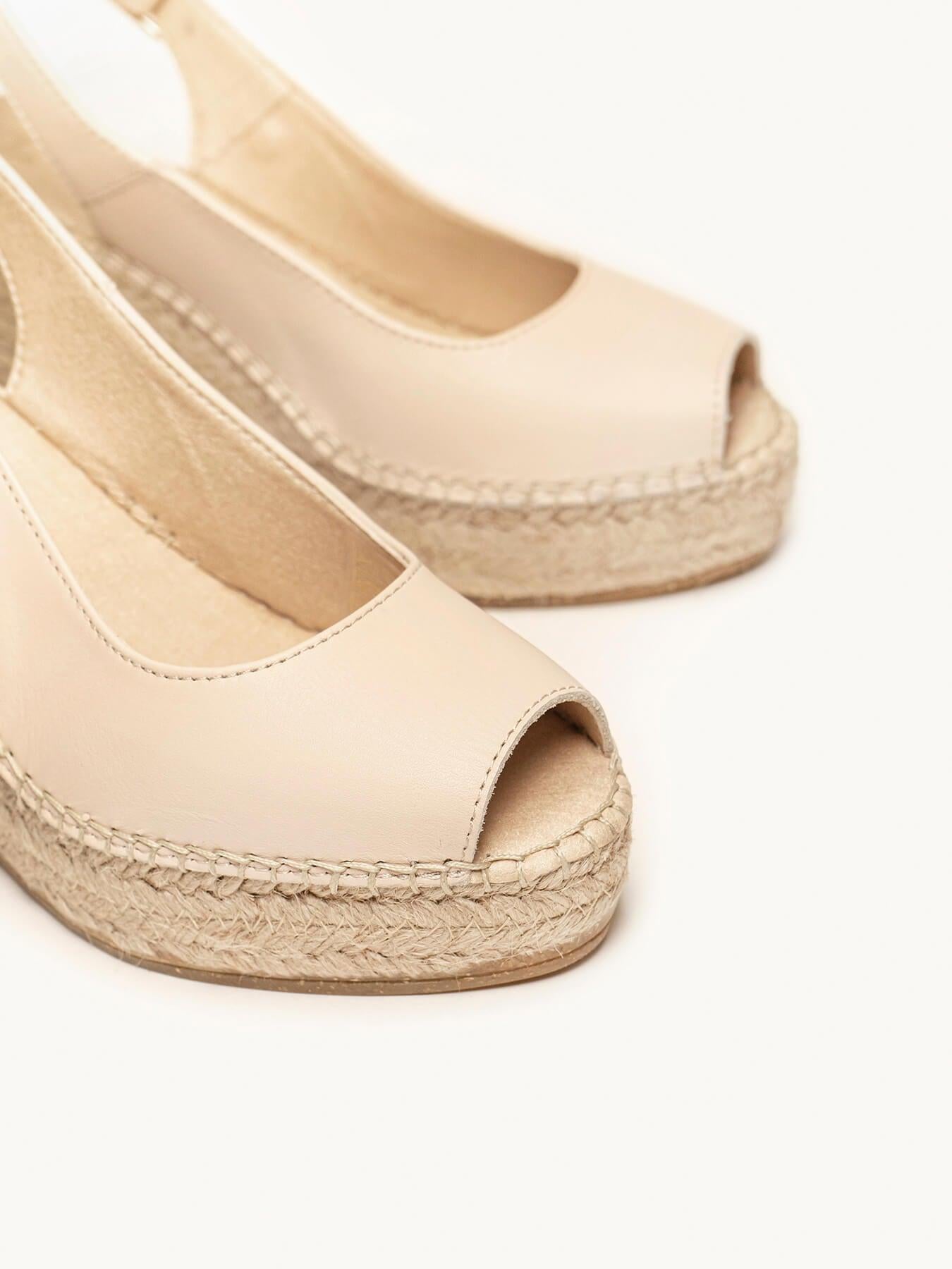 Clavel Cuña Alta Napa Arena