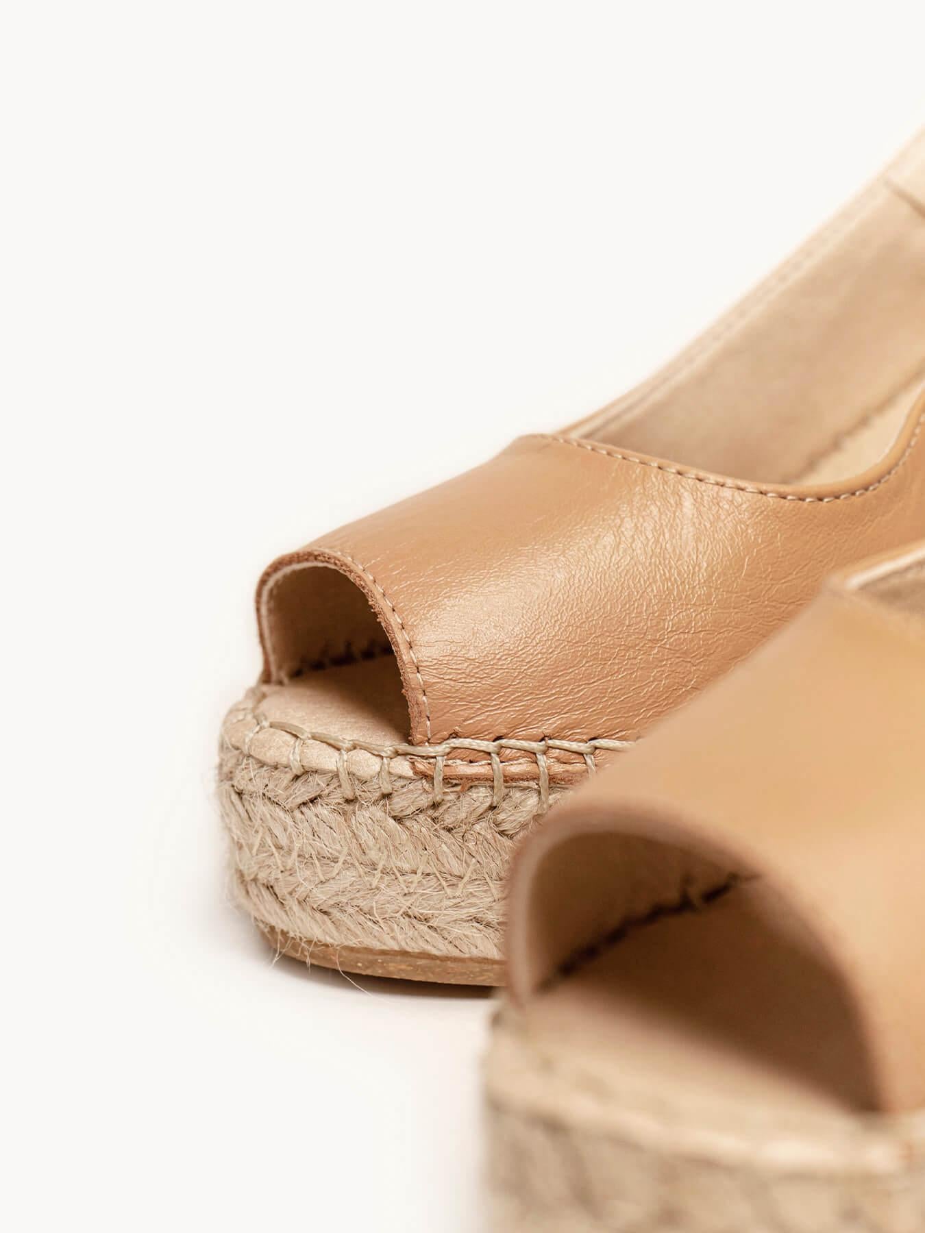 Clavel Cuña Alta Napa Marrón Claro